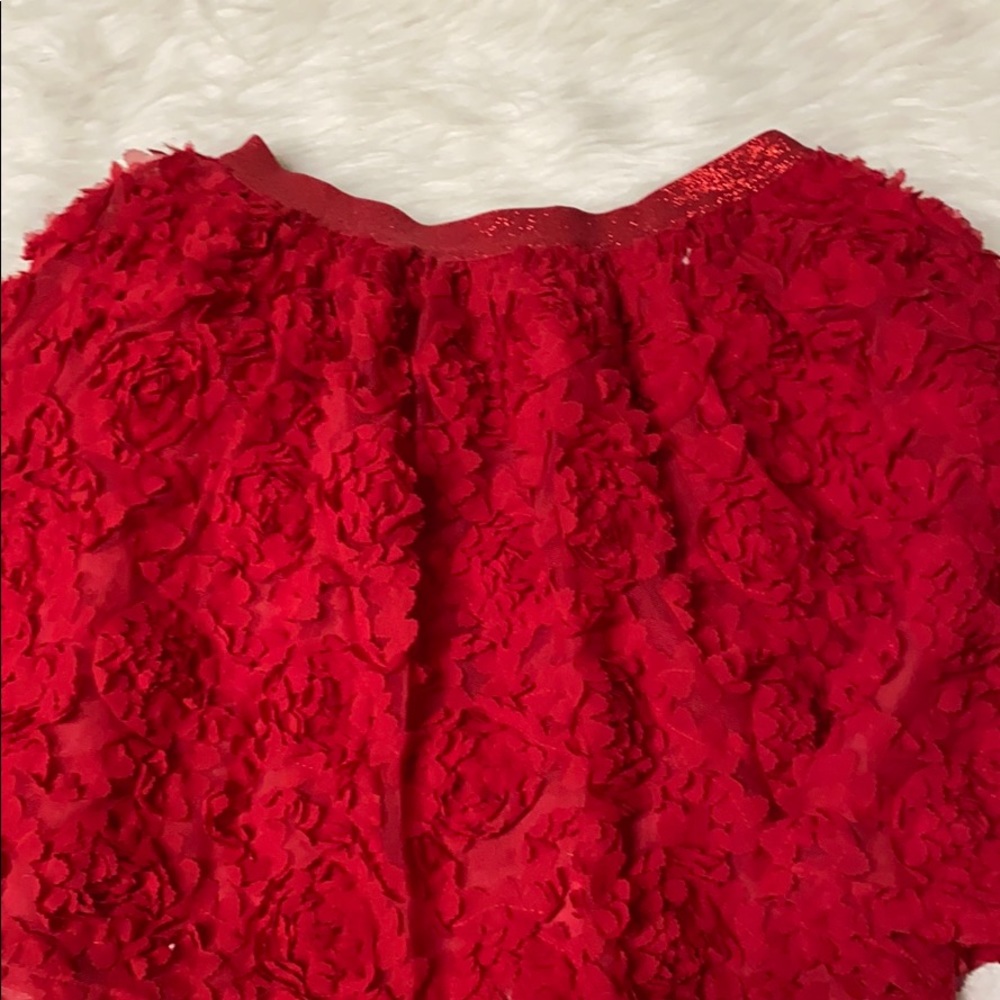 seed flowery skirt w glittery band !